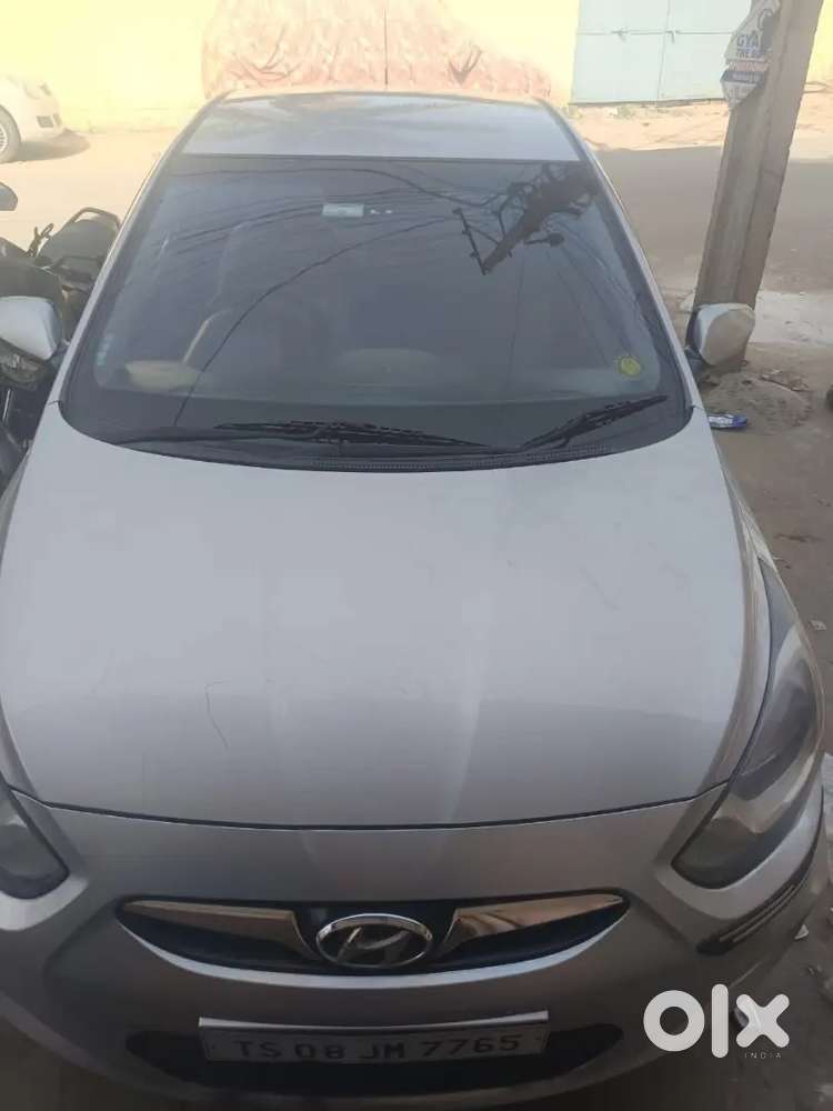 Hyundai Verna 2013 Petrol 100000 Km Driven