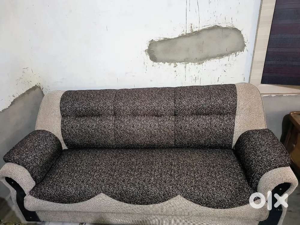 2+1 Seater Sofa Set for Sale &ndash; Like New Condition