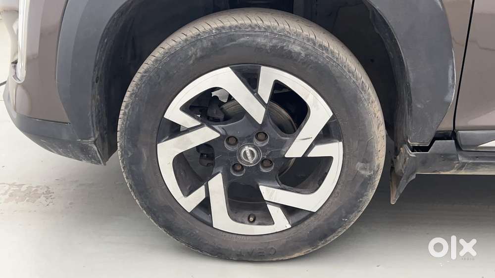 Nissan Magnite 1.0 Xv, 2021, Petrol