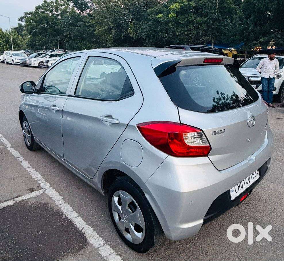 Tata Tiago 1.2 Revotron Xt (o), 2017, Petrol