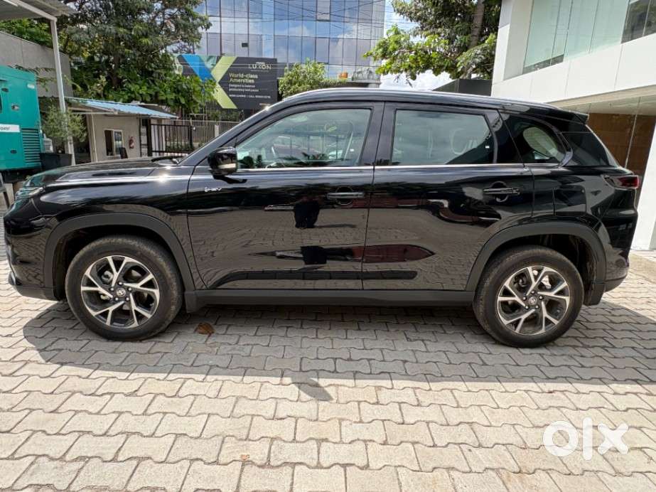 Toyota Urban Cruiser Hyryder 1.5 V Hybrid, 2025, Petrol