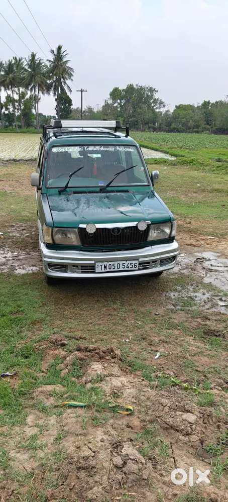Toyota Qualis 2000 Diesel 170000 Km Driven.