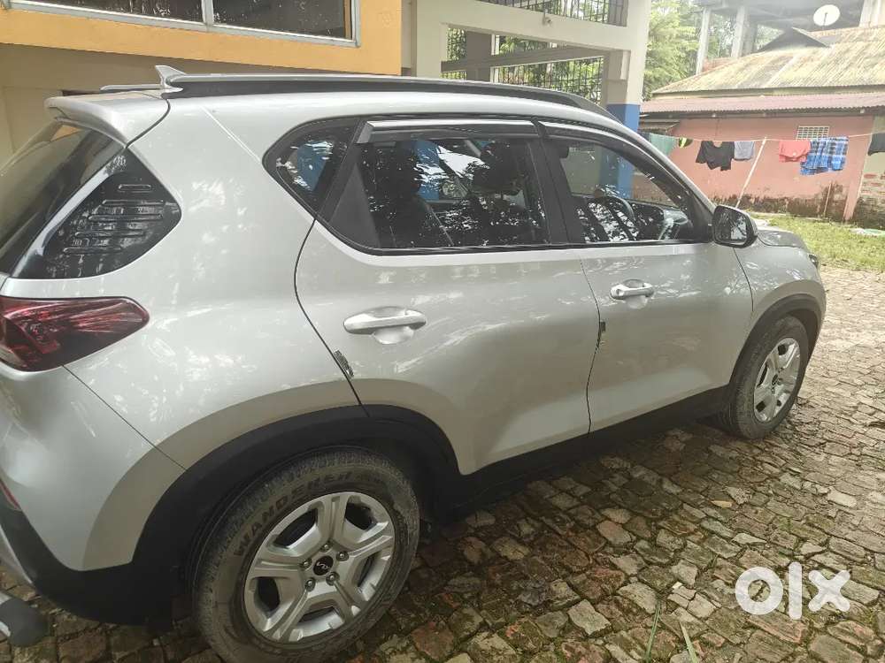 Kia Sonet Petrol 2023