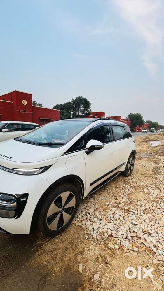 Mg Windsor Ev Essence 2024