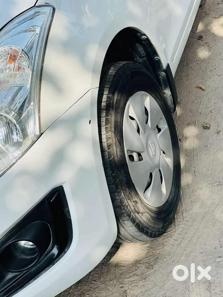 Maruti Suzuki Swift Lxi 2015