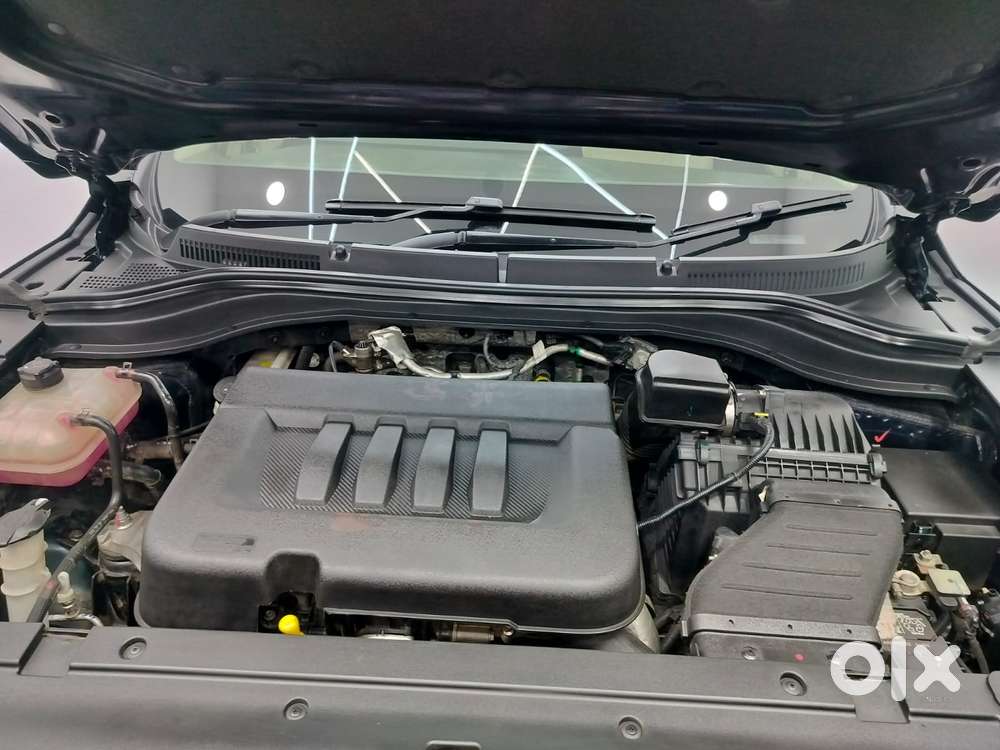 Mahindra Xuv700 2.2 Ax 7 Diesel Mt Str, 2023, Diesel