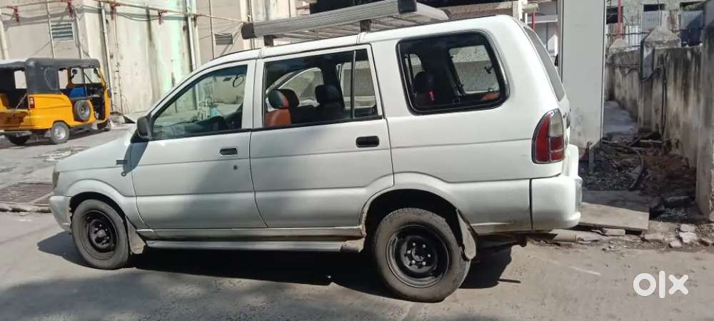 Chevrolet Tavera 2014 Diesel 240000 Km Driven