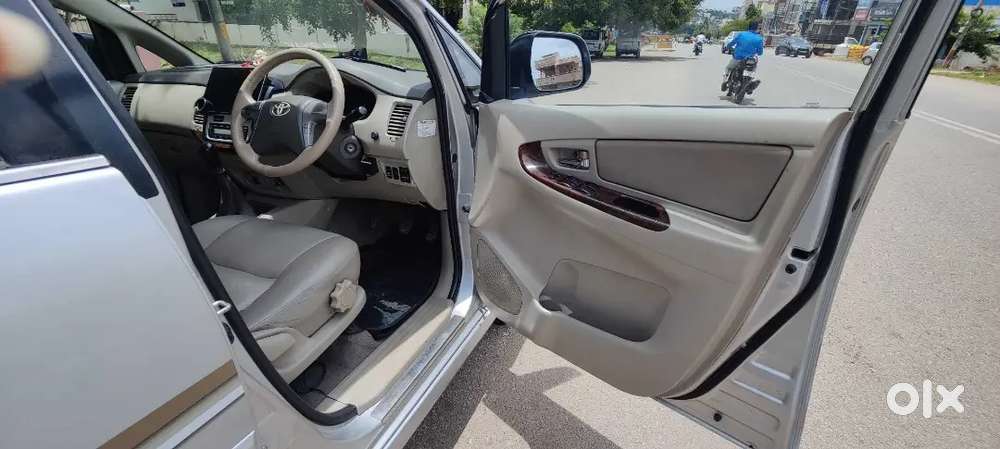 Toyota Innova Vx 2013 Petrol