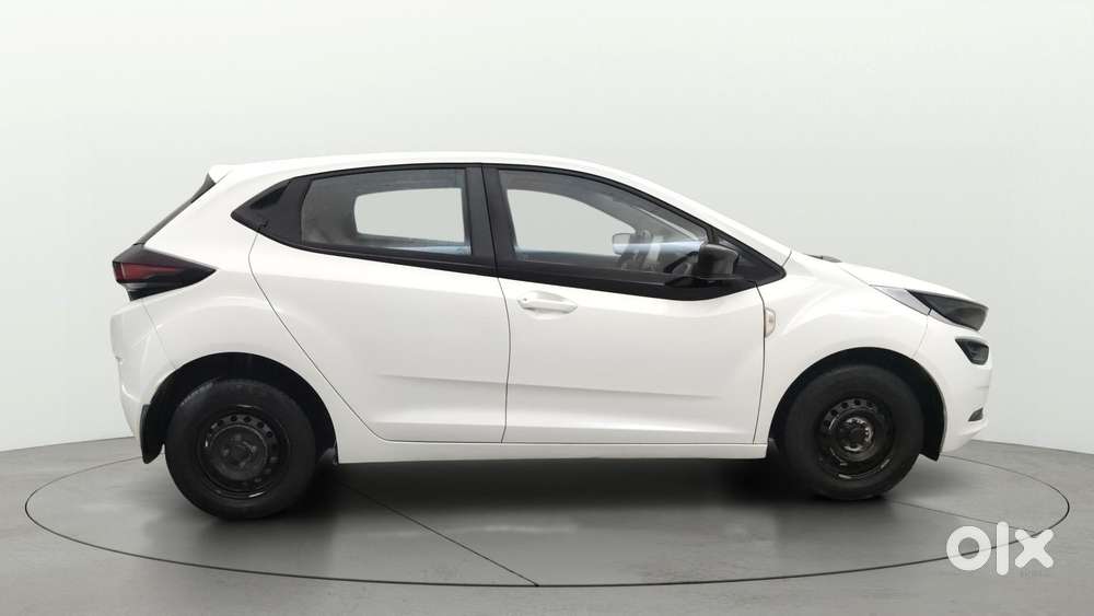 Tata Altroz 1.2 Xe, 2020, Petrol