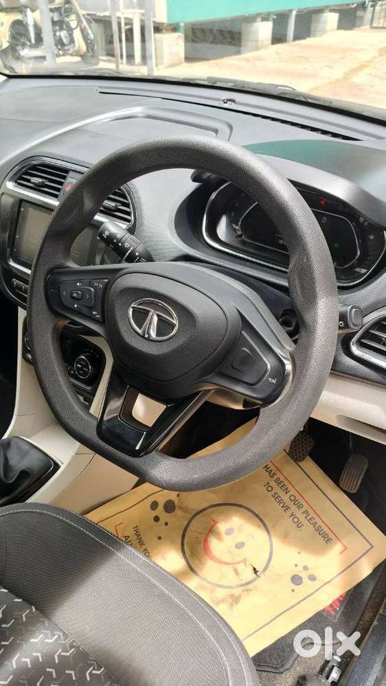 Tata Tiago, 2022, Petrol