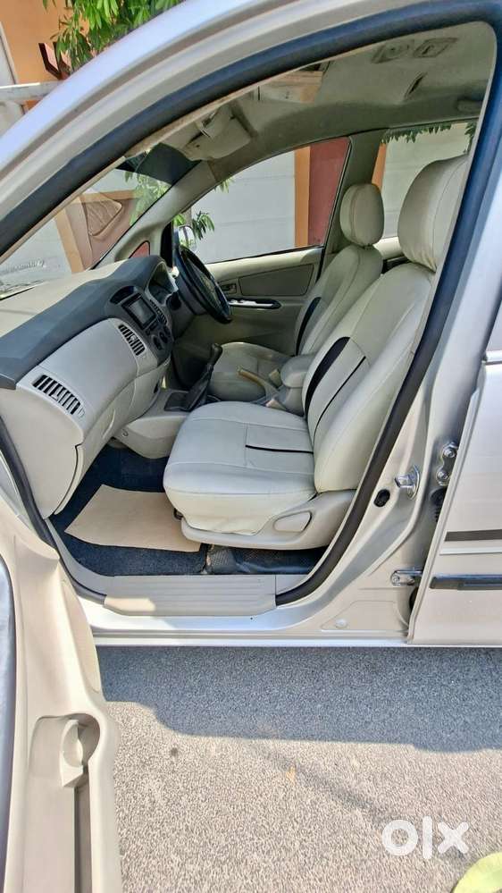 Toyota Innova 2.5 Gx 7 Str Bs-iii, 2009, Diesel