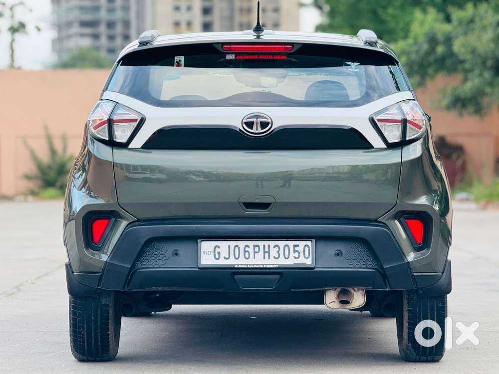 Tata Nexon, 2022, Petrol
