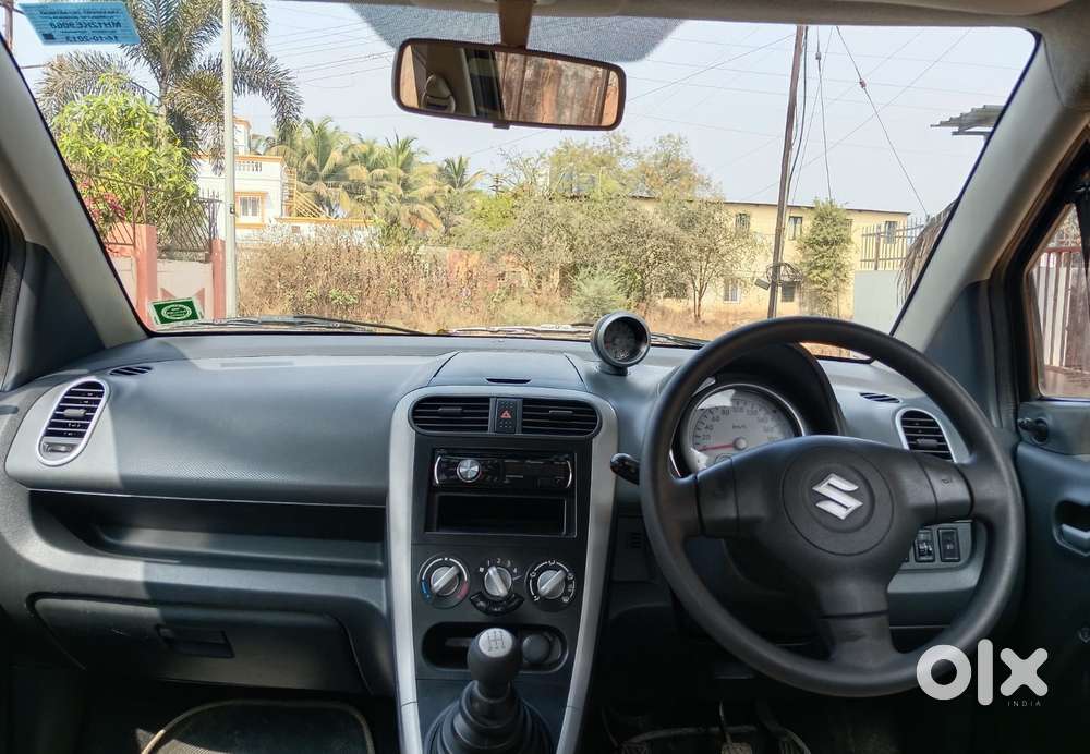 Maruti Suzuki Ritz Vxi, 2013, Petrol