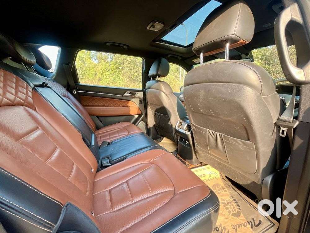 Mahindra Alturas G4 4wd At, 2019, Diesel