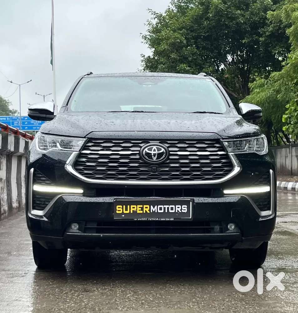 Toyota Innova Hycross 2.0 Zx (o) Hybrid 7 Str, 2025, Petrol
