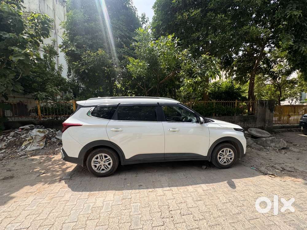 Kia Carens Cng  Company-fitted Cng  2026 Model