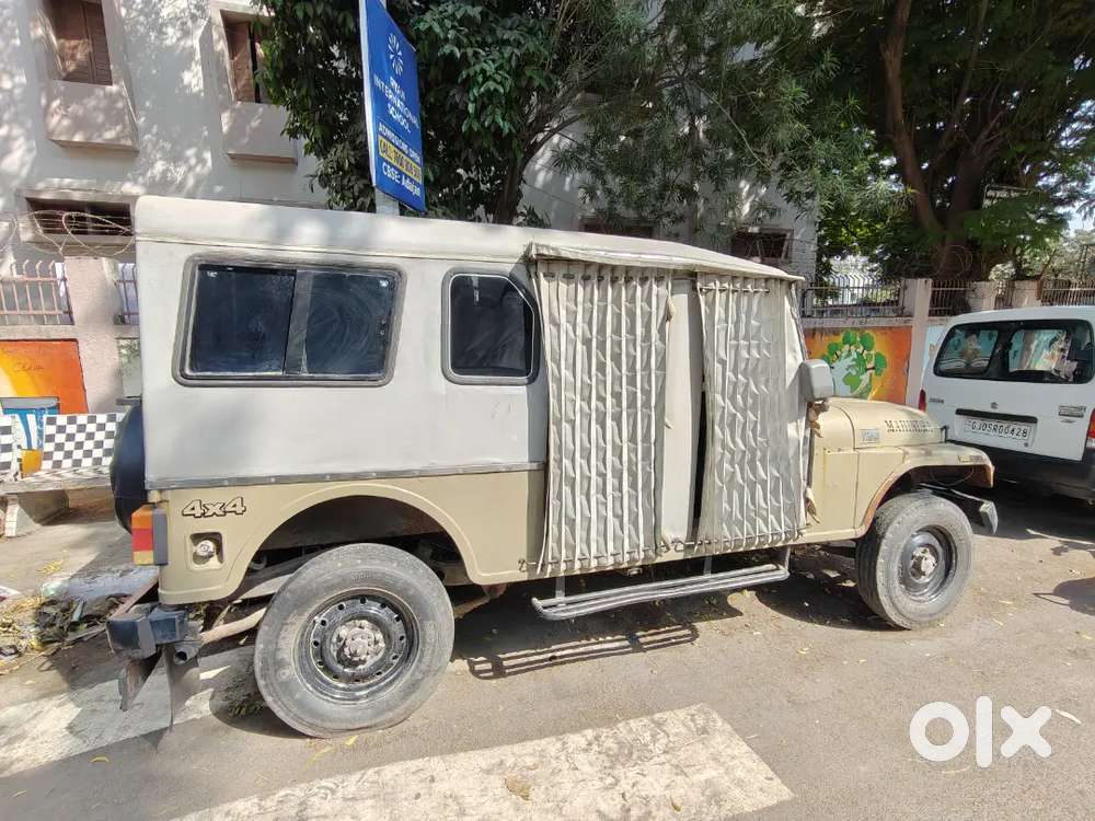 Mahindra Jeep 2000