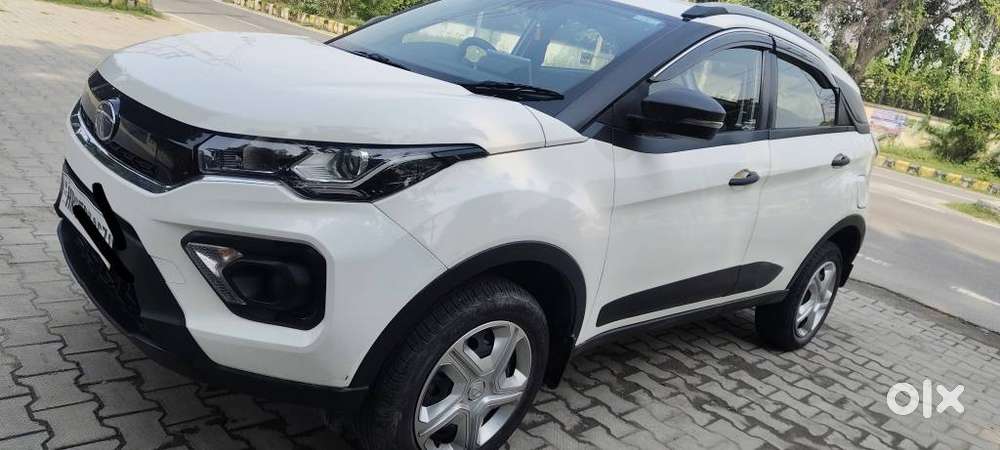 Tata Nexon 1.2 Revotron Xm (s), 2023, Petrol