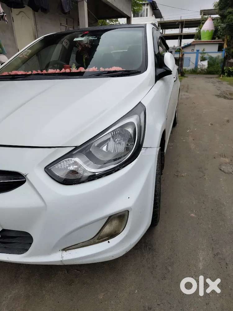 Hyundai Verna 2012