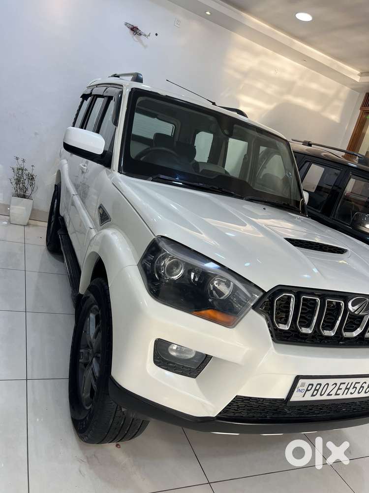 Mahindra Scorpio S10, 2015, Diesel