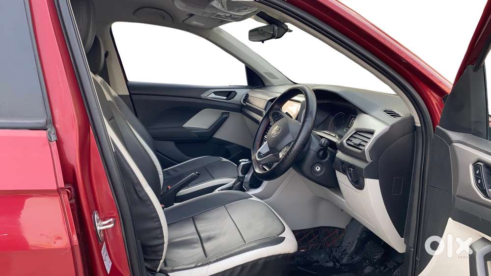 Volkswagen Taigun 1.0 Tsi Highline At, 2022, Petrol