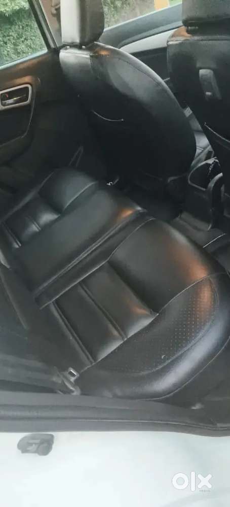 Maruti Suzuki Brezza 2016 Diesel Well Maintained