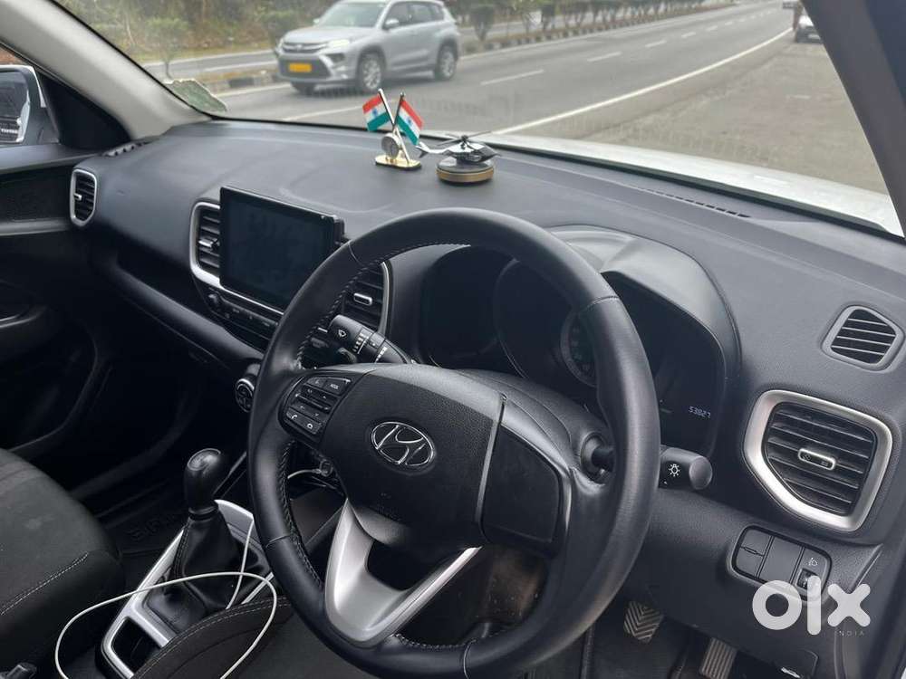 Hyundai Venue 2022 Petrol 80000 Km Driven