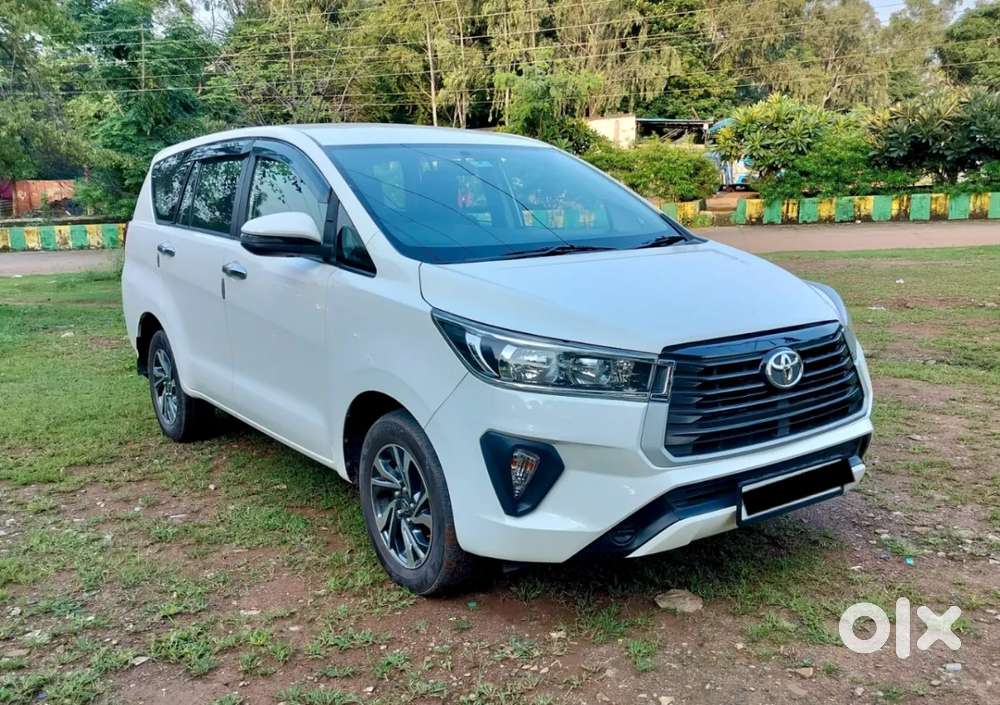 Toyota Innova Crysta [2020-ongoing] 2.4 Gx 8 Str, 2022, Diesel