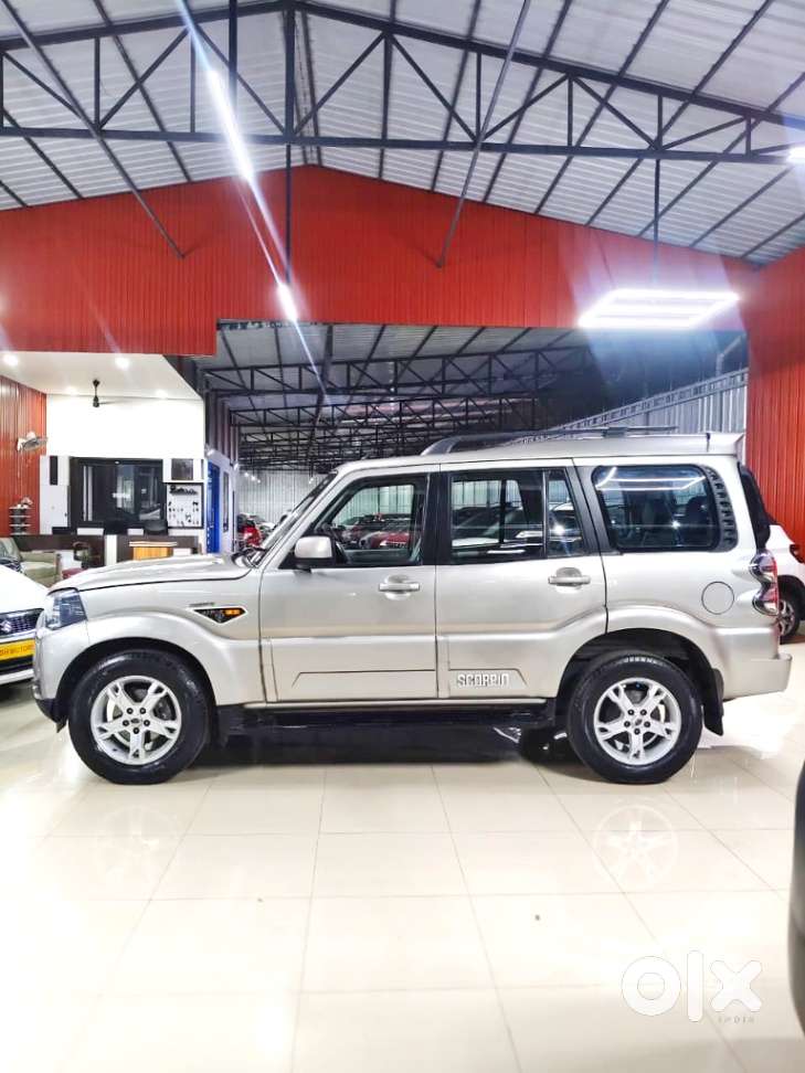 Mahindra Scorpio S10, 2015, Diesel