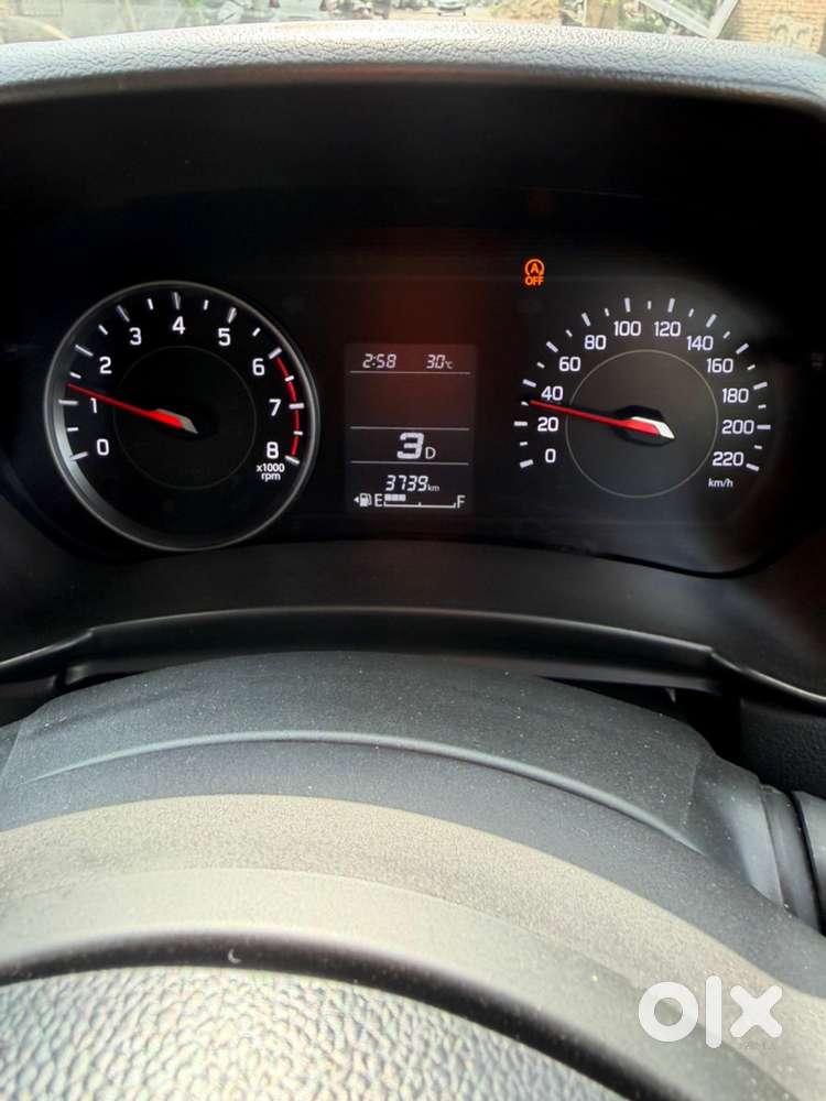 Maruti Swift Amt 2025