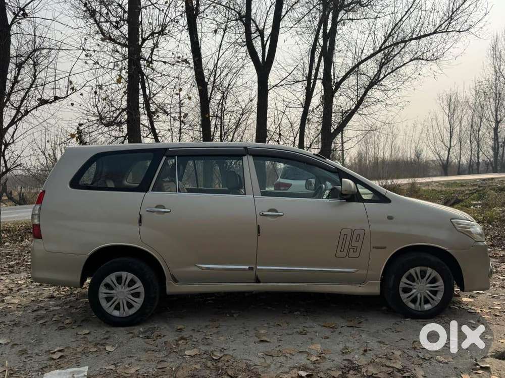 Toyota Innova 2013