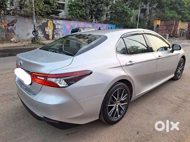 2022 Toyota Camry Hybrid