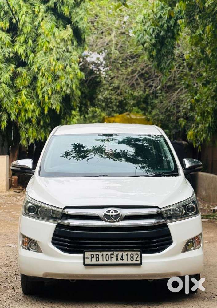 Toyota Innova Crysta 2.4 V 7 Str, 2016, Diesel