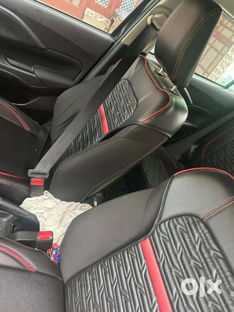 Maruti Suzuki Swift Vxi 2025