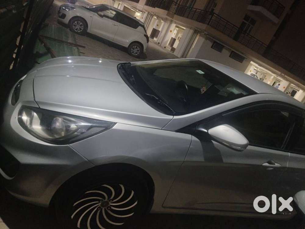 Hyundai Verna Fluidic 1.6 Vtvt Sx, 2013, Petrol