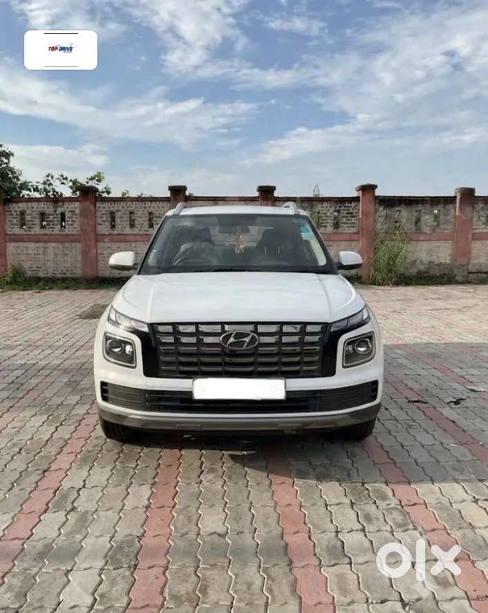Hyundai Venue 1.0 S (o) Turbo Dct, 2023, Petrol
