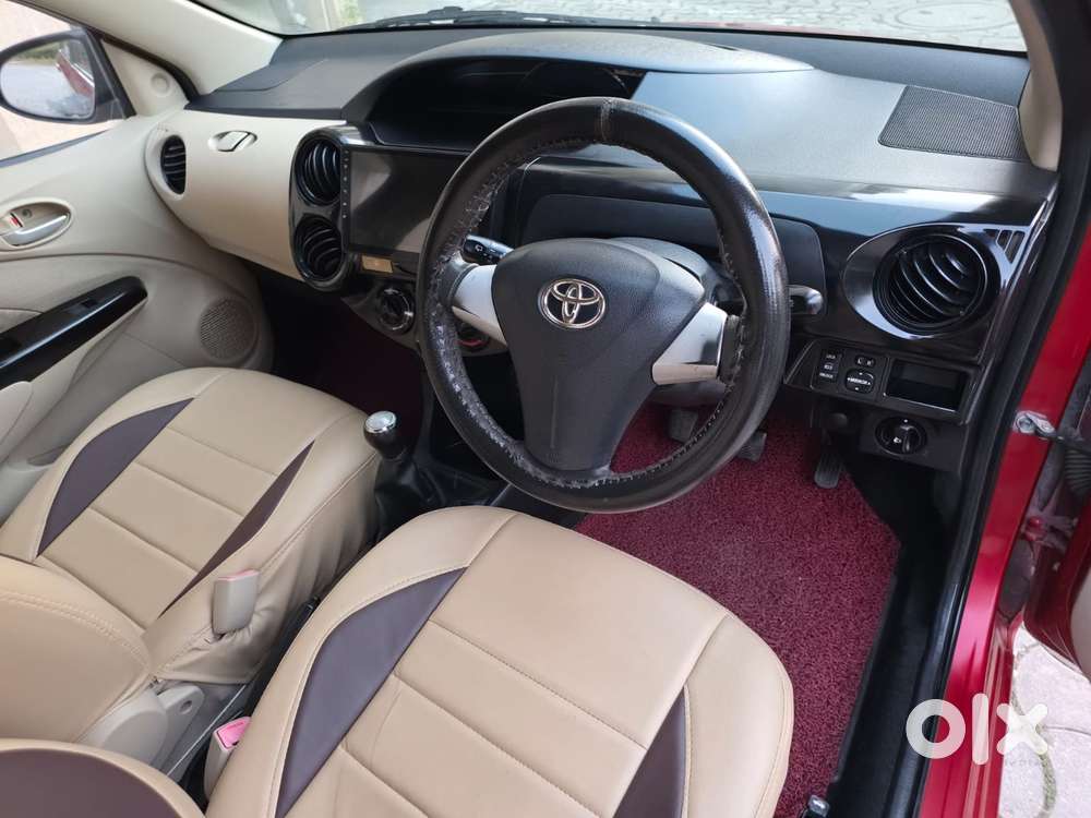 Toyota Etios Liva V Limited, 2019, Petrol