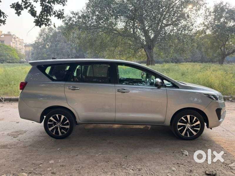 Toyota Innova Crysta