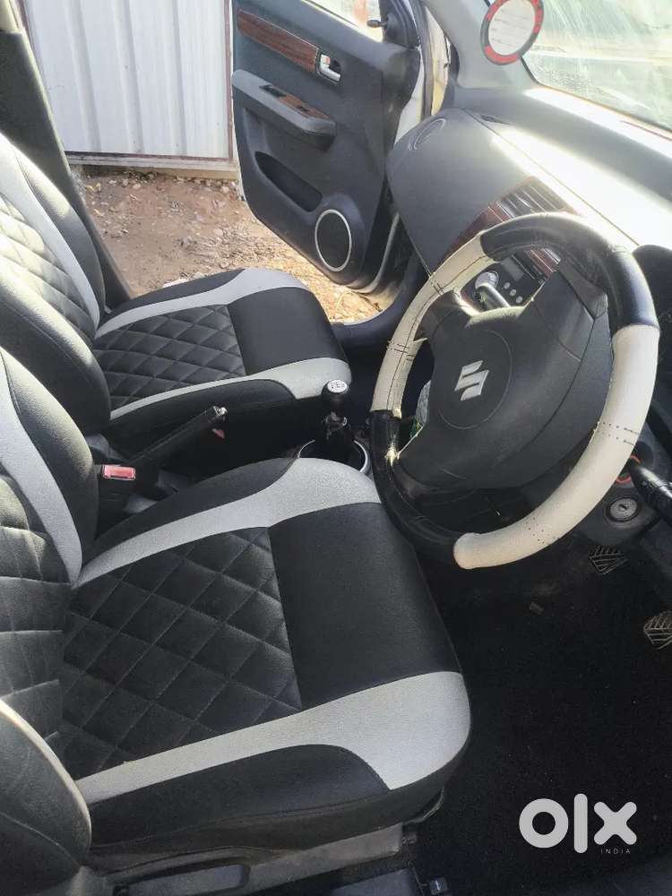 Maruti Suzuki Swift Dzire 2011