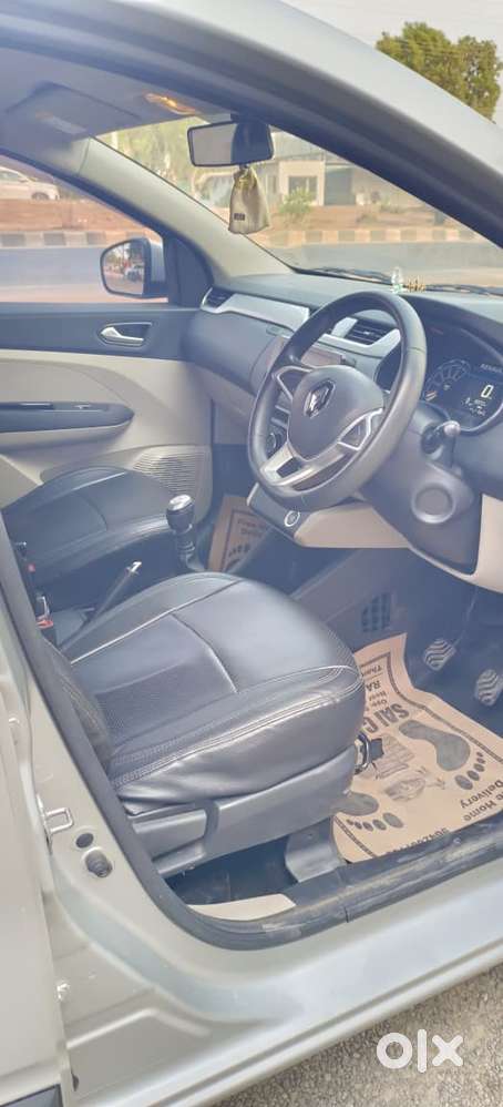 Renault Triber Rxz, 2020, Petrol