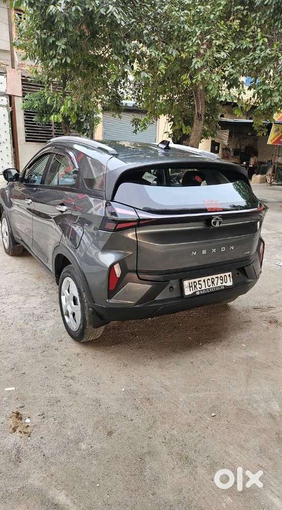 Tata Nexon Pure 1.2 S Revotron Petrol 6 Mt, 2025, Cng & Hybrids