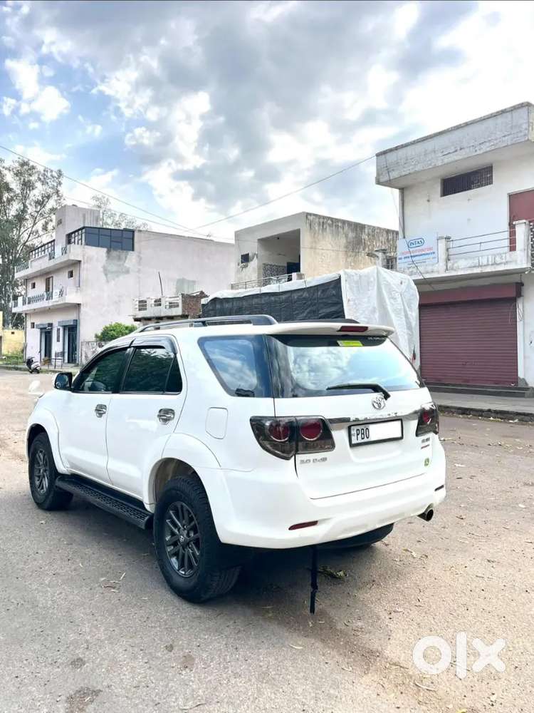 Toyota Fortuner 2015 Diesel 162000 Km Driven