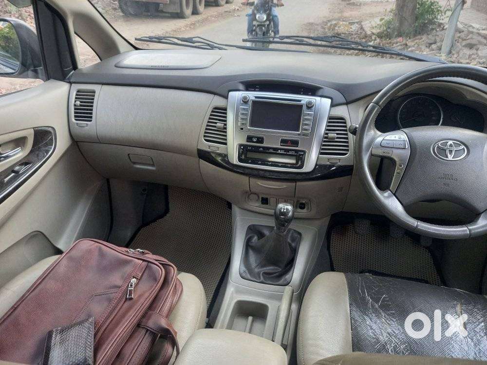 Toyota Innova 2.5 Z Diesel 7 Seater, 2014, Diesel