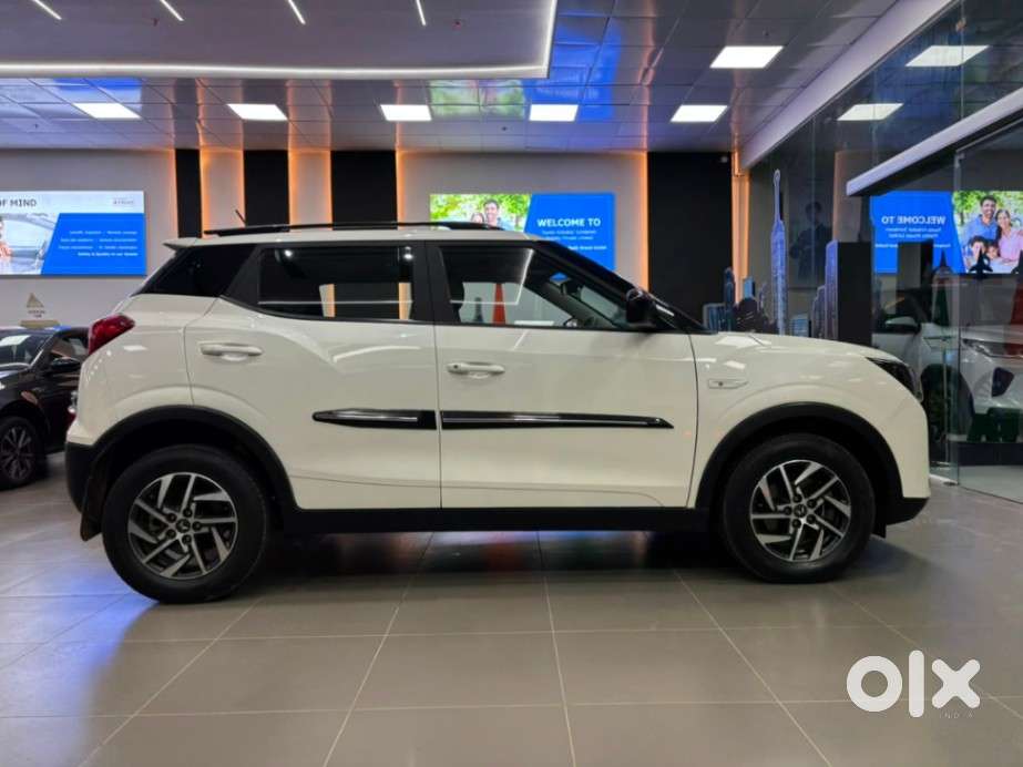 Mahindra Xuv300 W6, 2023, Petrol