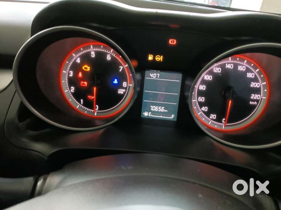 Maruti Suzuki Swift Vxi + Manual, 2022, Petrol
