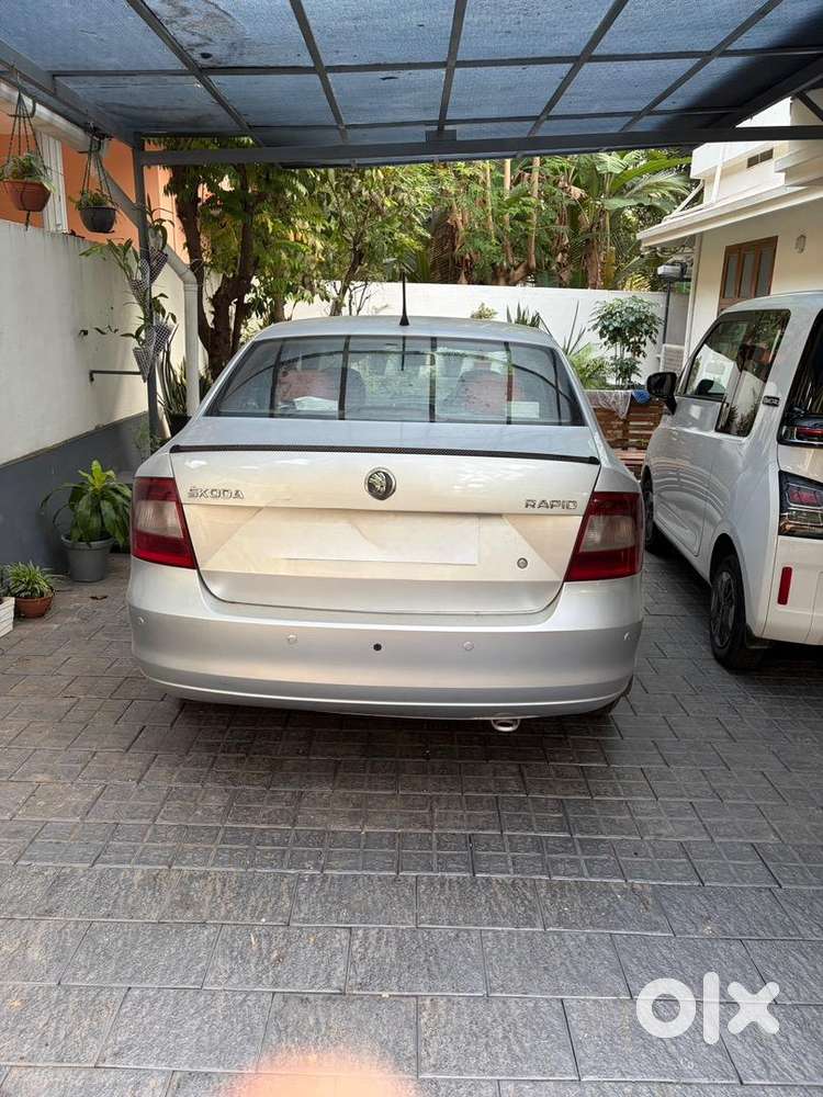Skoda Rapid 2014 Diesel 120000 Km Driven