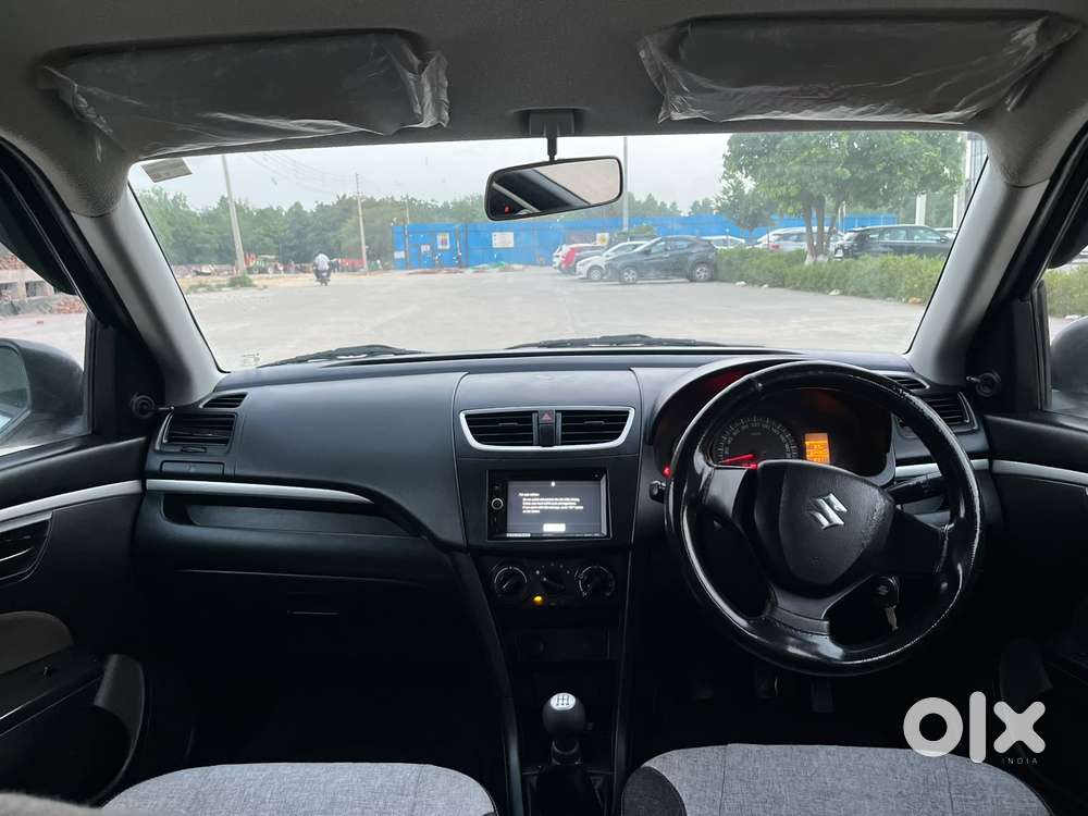 Maruti Suzuki Swift Lxi Optional-o, 2017, Petrol