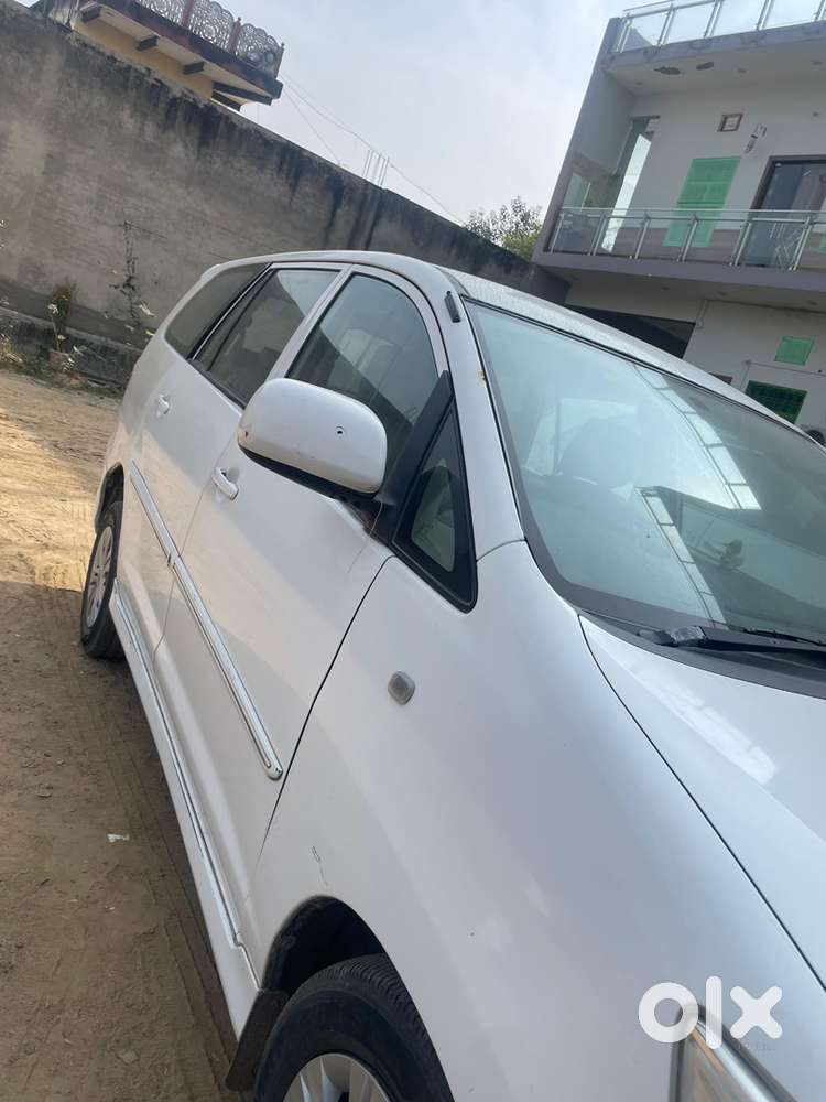 Toyota Innova 2013 Sept.