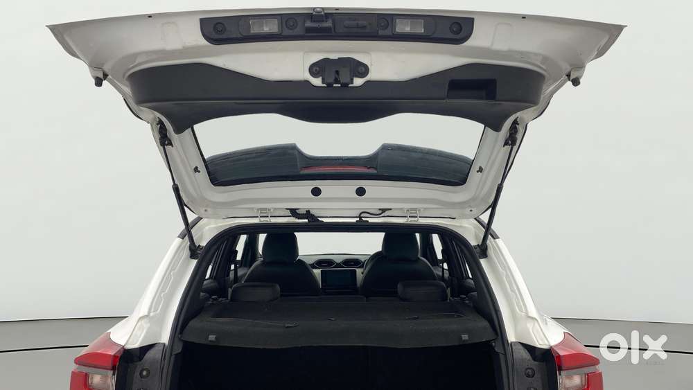 Nissan Magnite 1.0 Xv Dual Tone, 2022, Petrol