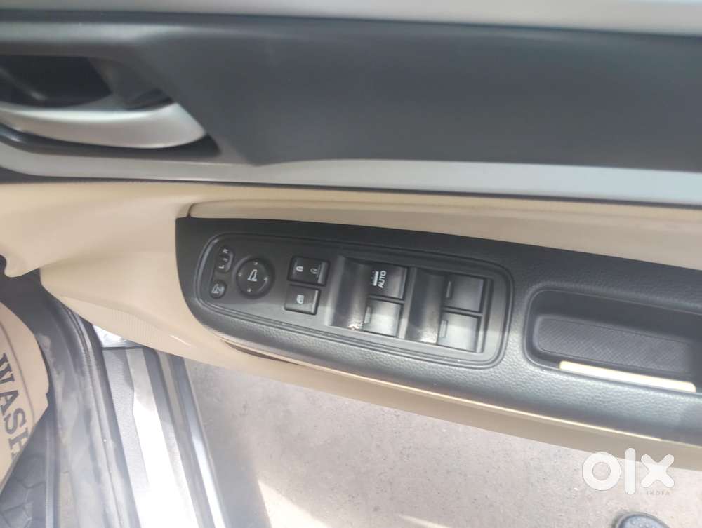 Honda Amaze Vx (o) I-vtec, 2023, Petrol